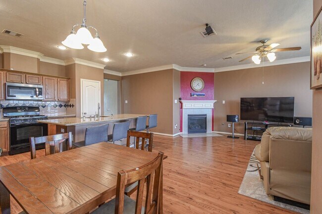 Building Photo - 21706 Owl Canyon Dr