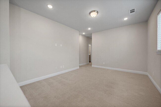 Building Photo - 10838 Downy Cup Dr