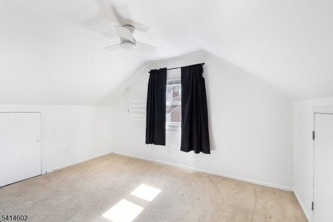 Building Photo - 83 Chestnut Hill Dr W