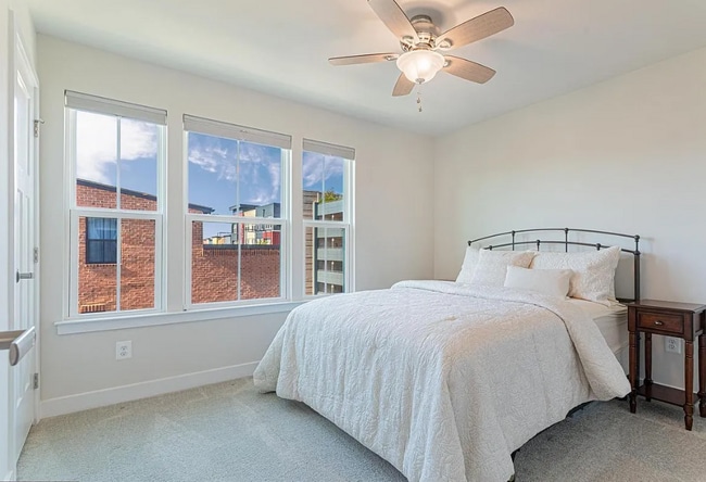 Building Photo - 6215 Herald St