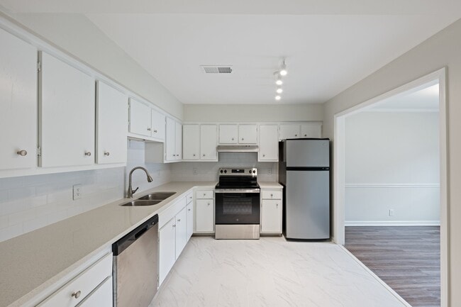 Building Photo - Convent Park Apartments