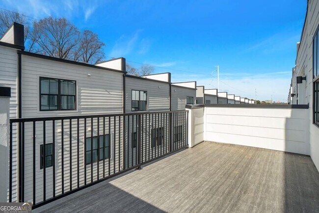 Building Photo - 1829 Gotham Ln NE