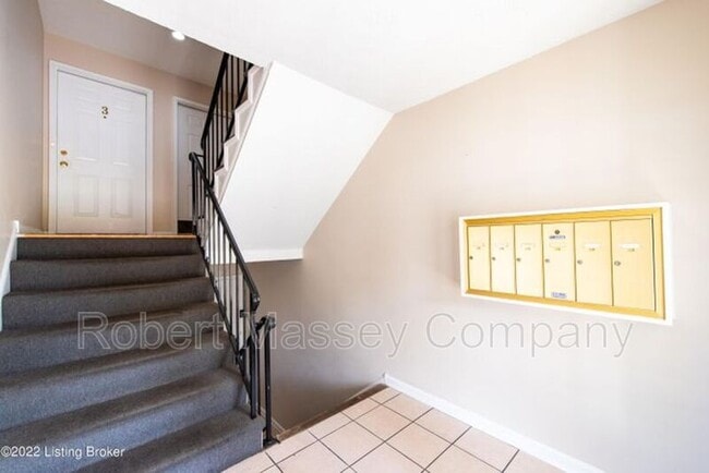 Building Photo - 751 N Hite Ave
