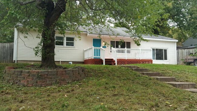 Primary Photo - 2808 S 24th St