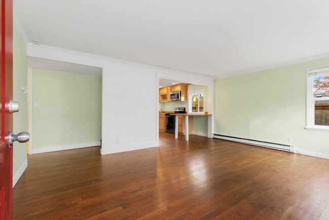 Building Photo - 3 Bedroom Home in the Heart of W Seattle!