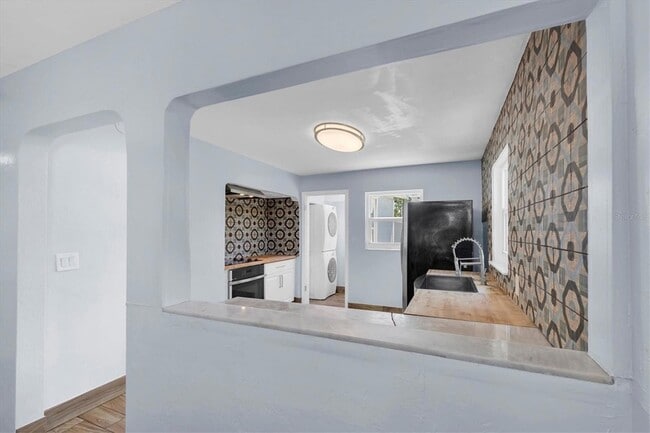 Building Photo - 1101 28th St N