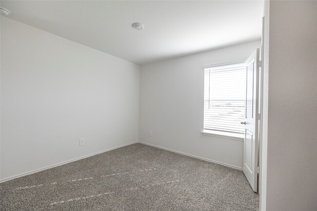 Building Photo - 3823 Axyl Run Ct