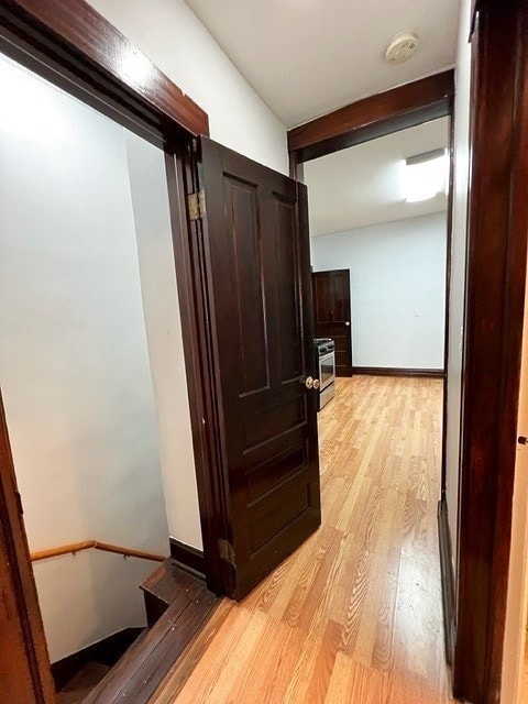 Building Photo - 1231 N Greenview Ave