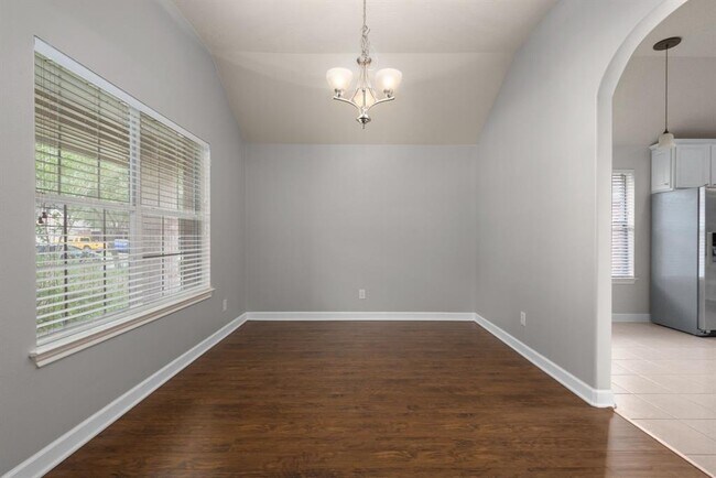 Building Photo - 26873 Armor Oaks Dr
