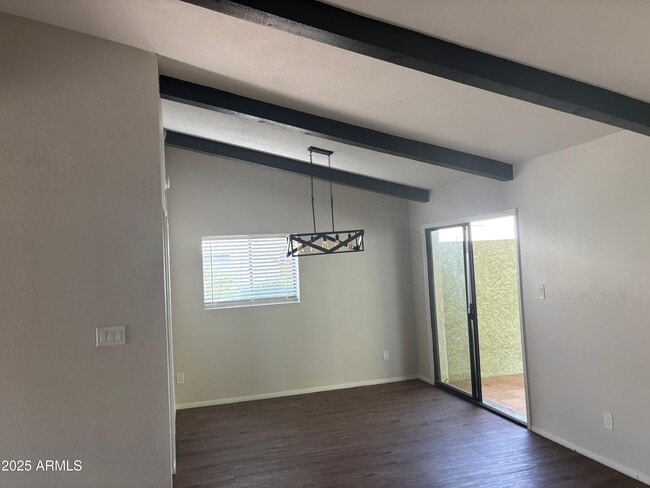 Building Photo - 3056 E Cannon Dr