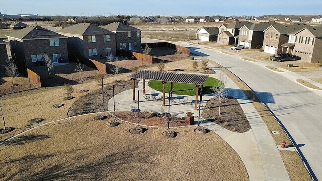 Building Photo - 2122 Mdw Pk Dr