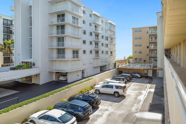Building Photo - 4500 S Ocean Blvd