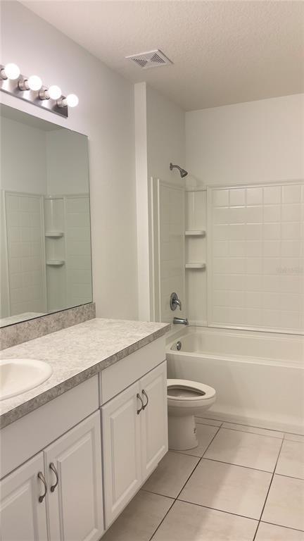 Building Photo - 3959 Fescue St