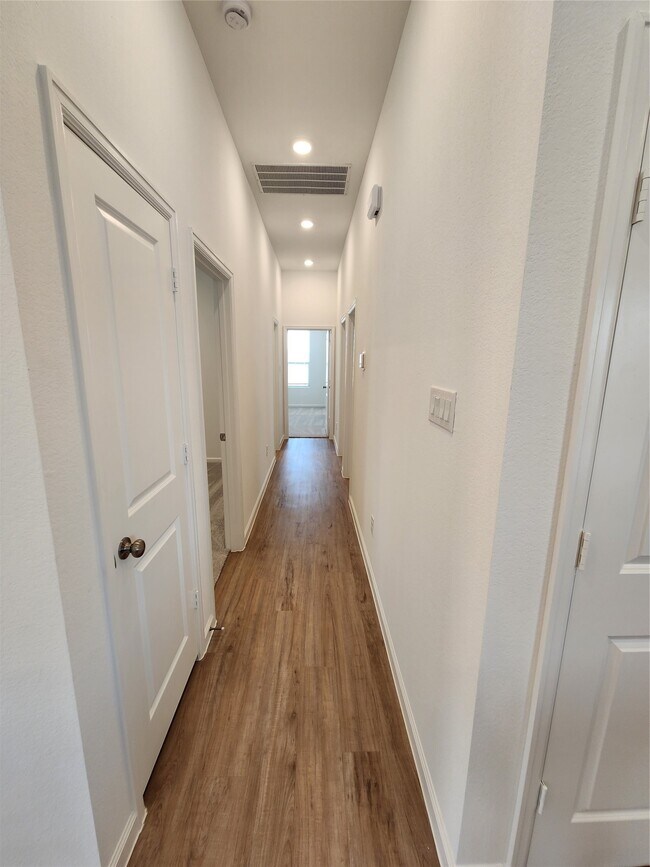 Building Photo - 27122 Berry Bright Dr