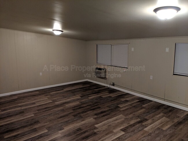 Building Photo - 9215 Outerbelt Ct