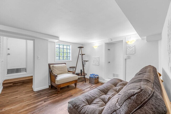 Primary Photo - 217 S Atlantic Ave
