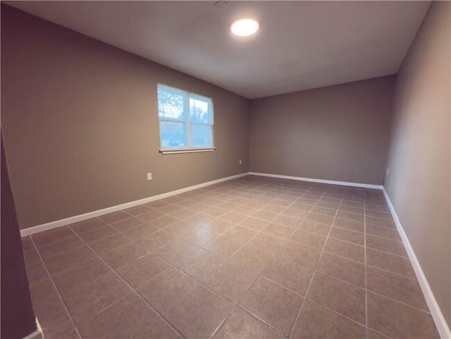 Building Photo - 806 N 30th St