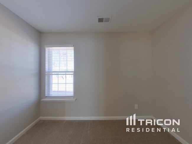 Building Photo - 6130 Spanish Moss Ln