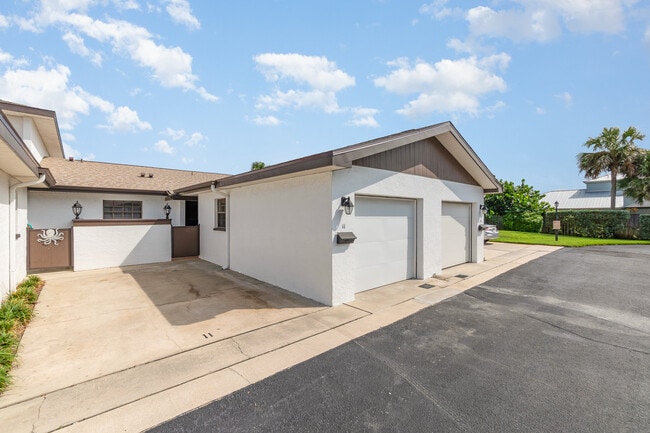 Building Photo - 255 Paradise Blvd