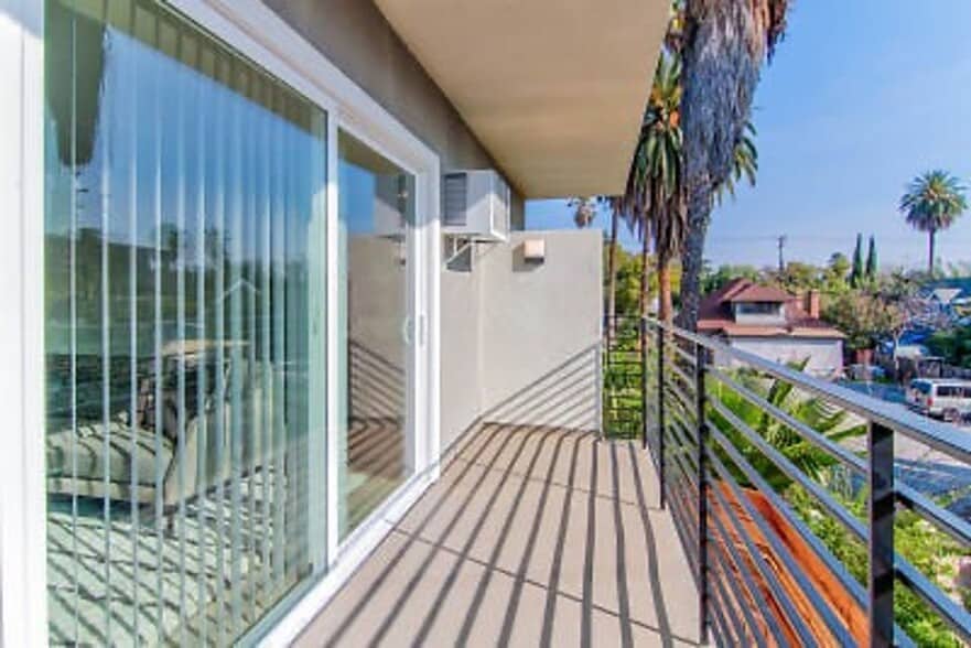 Building Photo - Mid-Century Pasadena Style with Modern Interiors