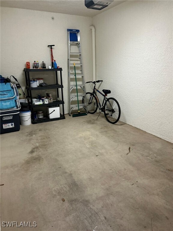 Building Photo - 10121 Villagio Palms Way