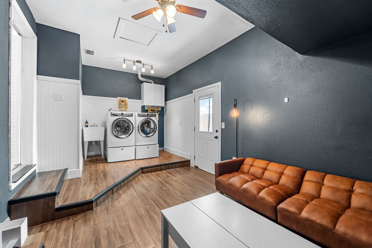 Building Photo - 308 E Ross Ave