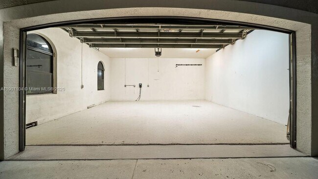 Building Photo - 5831 NW 81st Terrace