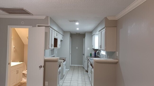 Building Photo - 11315 Lands End Cir