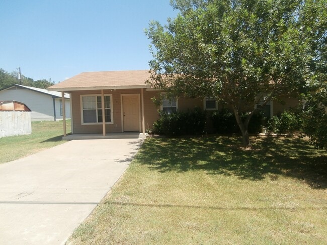 Primary Photo - 101 E Avenue K