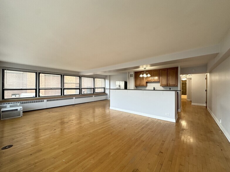 Building Photo - 4180 N Marine Dr