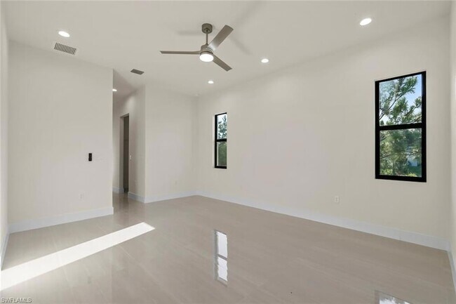 Building Photo - 3115 41st St SW