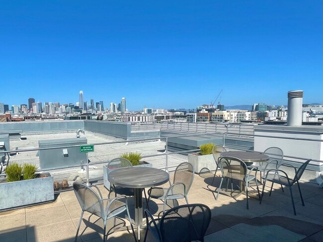 Building Photo - Potrero Hill 2Br/2Ba Modern Condo w/Parkin...