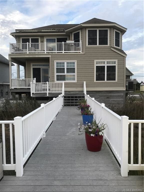 Building Photo - 3100 Dune Dr