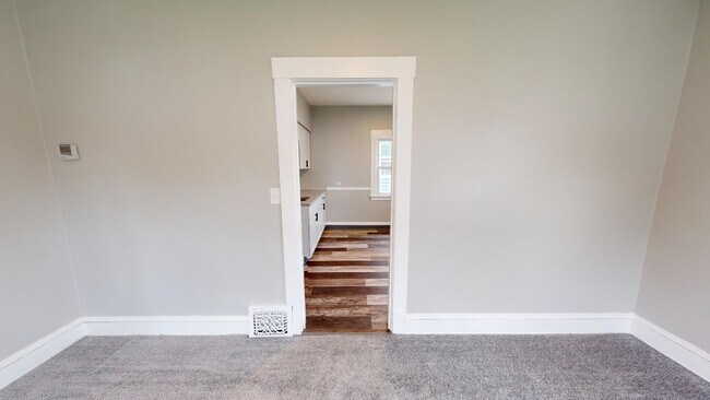 Building Photo - Old Brooklyn Area - 3 Bedroom Single Famil...