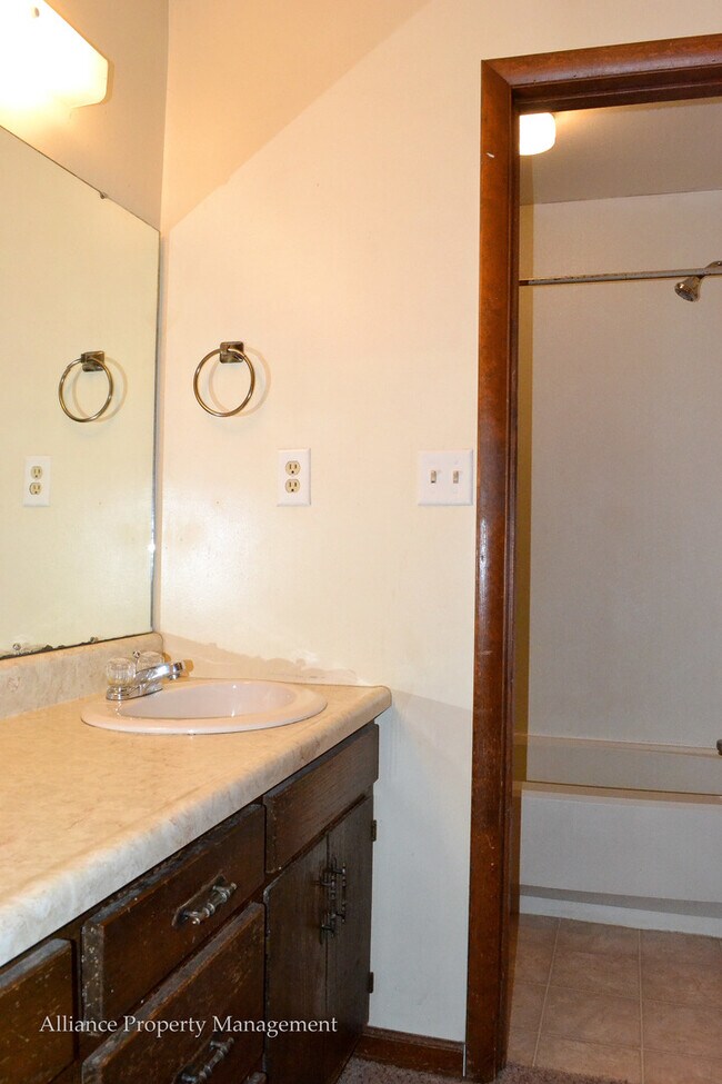 Building Photo - 1722 Houston St