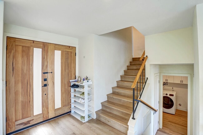 Building Photo - 27438 Elmbridge Dr