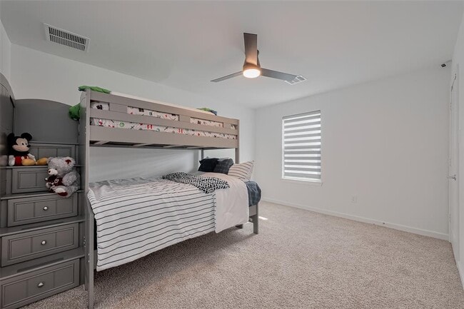Building Photo - 21611 Shadowbrook Birch Dr