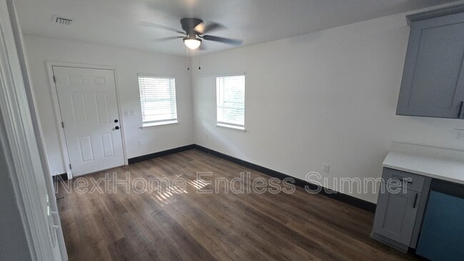 Building Photo - 120 Mccallman Rd