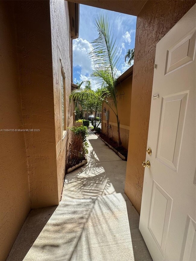 Building Photo - 1503 Veracruz Ln