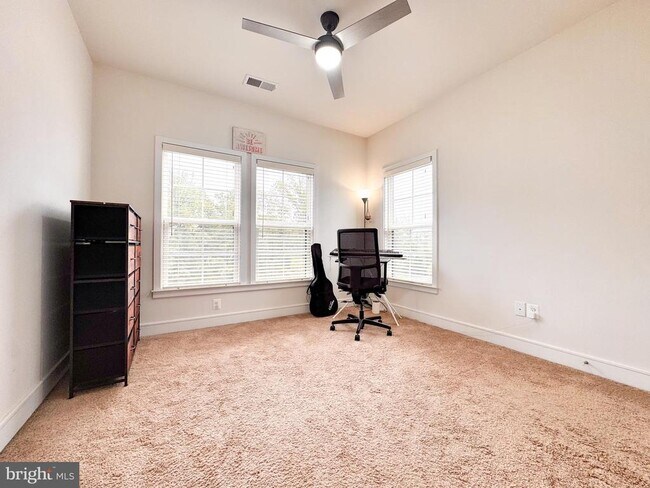Building Photo - 25419 Reed Orchard Ter