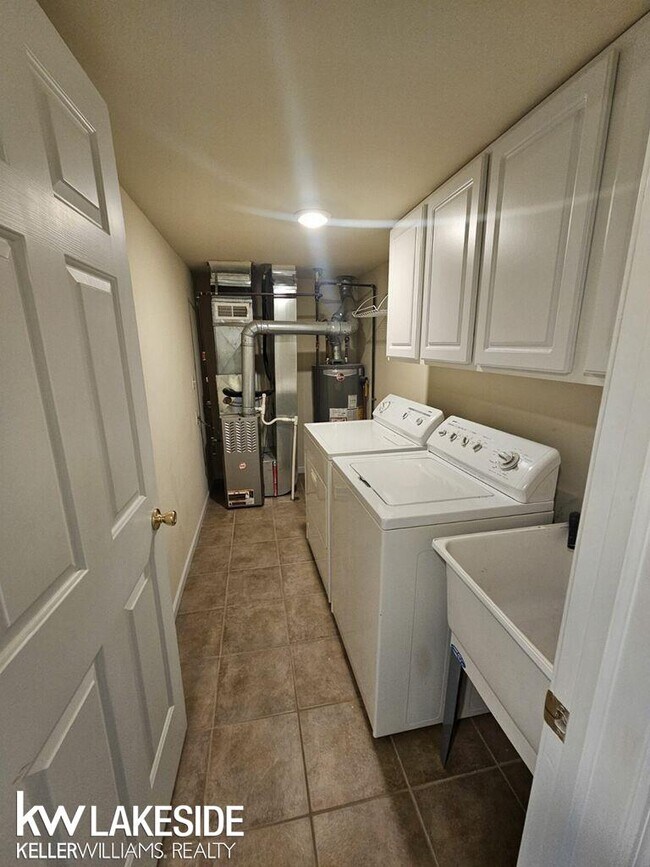 Building Photo - 29821 Cathy Ln