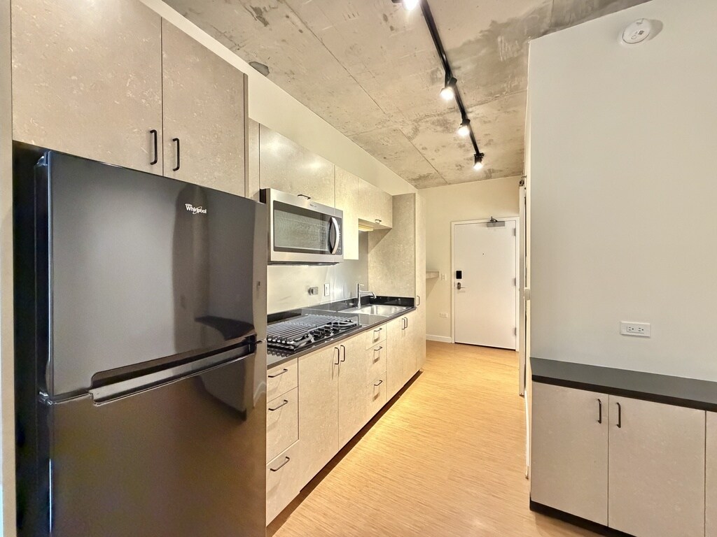 Building Photo - 1515 N Fremont St
