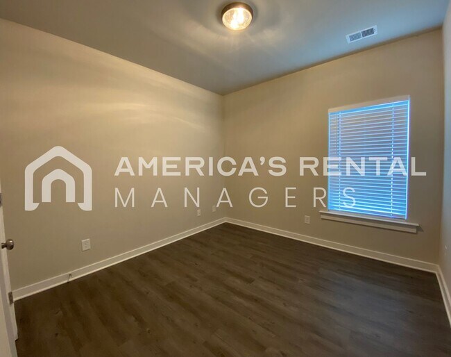 Building Photo - 145 Ridgeview Cir