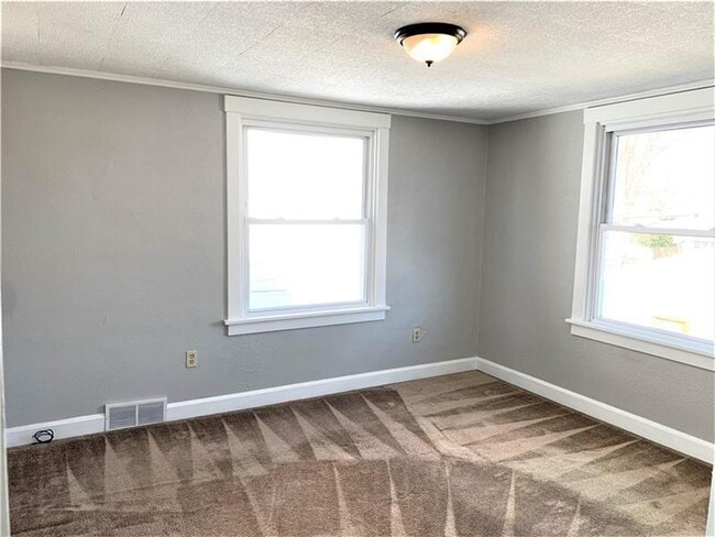 Building Photo - 1459 4th St