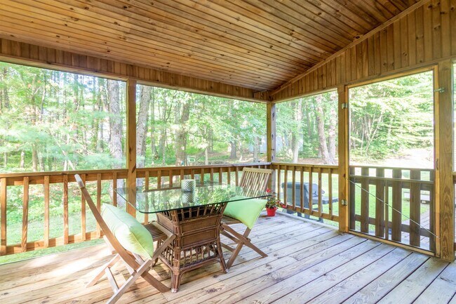 Building Photo - 12 Morningstar Dr