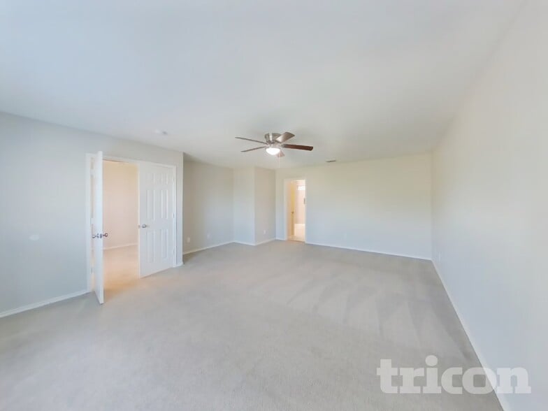 Building Photo - 10411 Trotters Bay