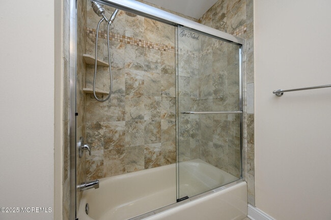 Building Photo - 25 White Oak Ln