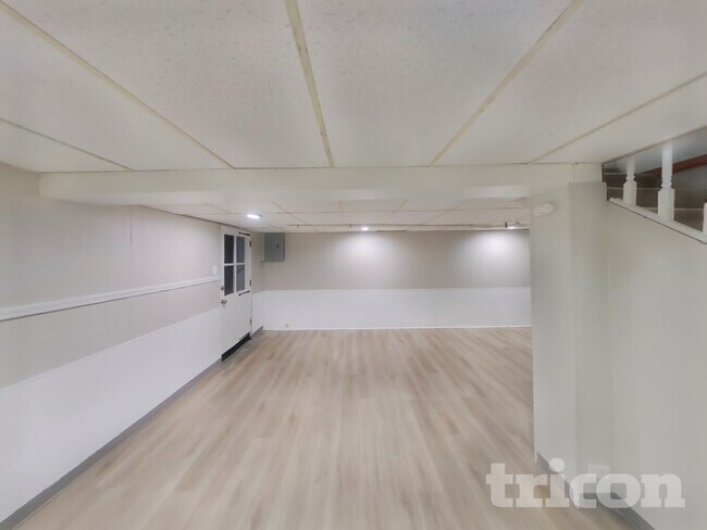 Building Photo - 2840 Mt Vernon Ave