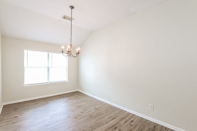 Building Photo - 12226 Scarlet River Dr