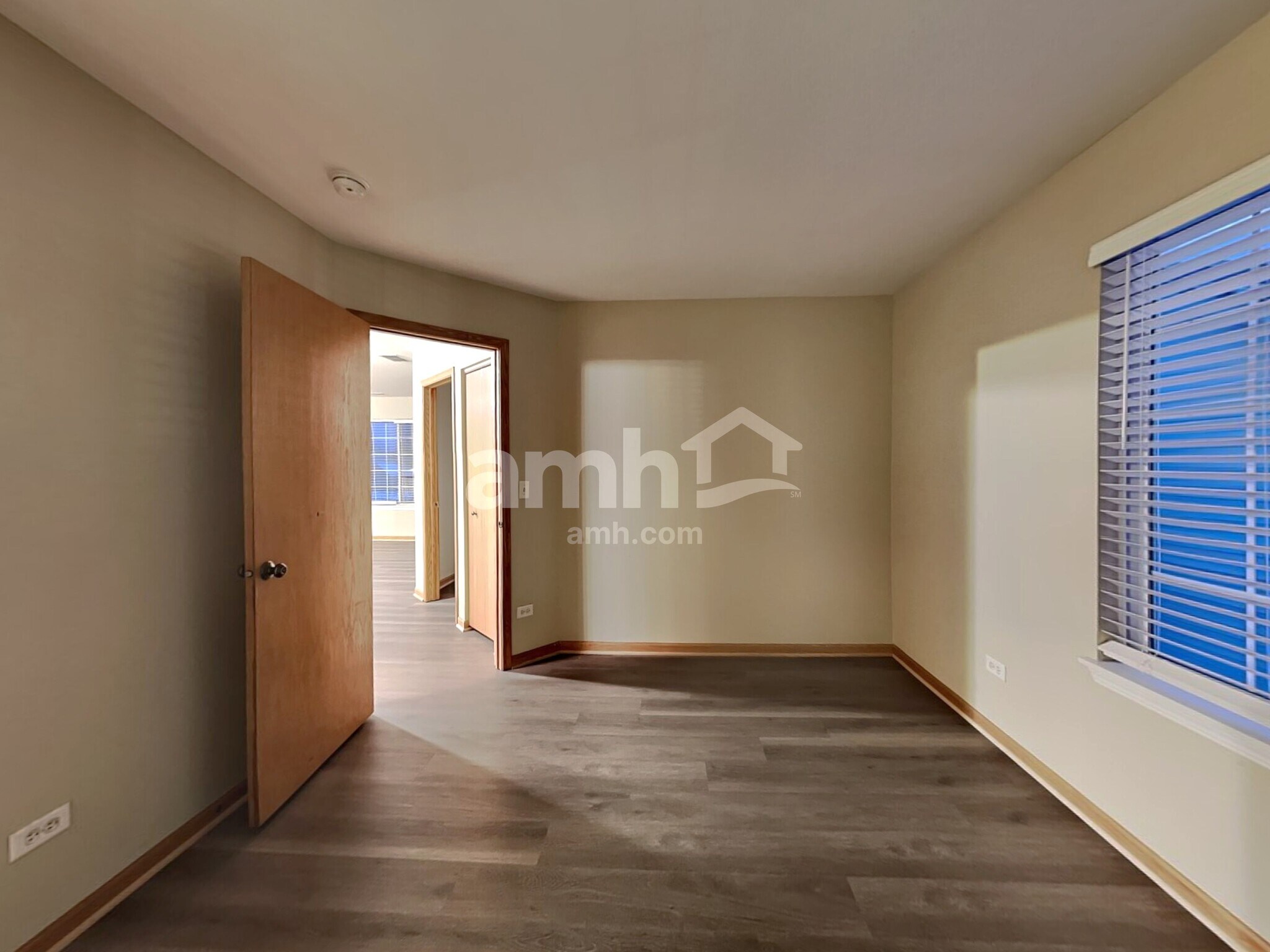 Building Photo - 20863 Brentwood Ct